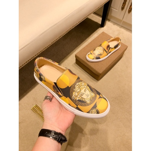 Replica Versace Casual Shoes For Men #866757 $76.00 USD for Wholesale