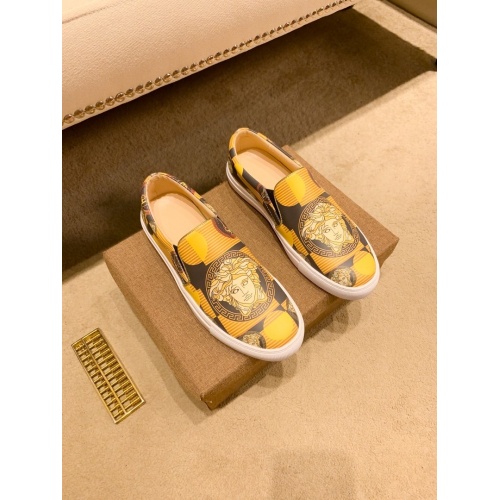 Replica Versace Casual Shoes For Men #866757 $76.00 USD for Wholesale