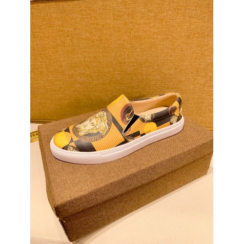 Replica Versace Casual Shoes For Men #866757 $76.00 USD for Wholesale