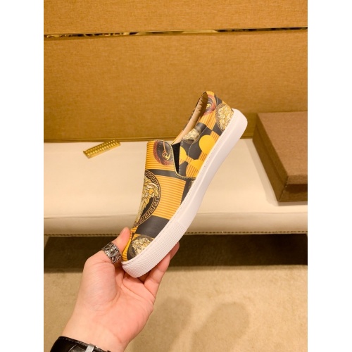 Replica Versace Casual Shoes For Men #866757 $76.00 USD for Wholesale