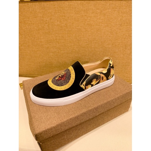 Replica Versace Casual Shoes For Men #866758 $76.00 USD for Wholesale