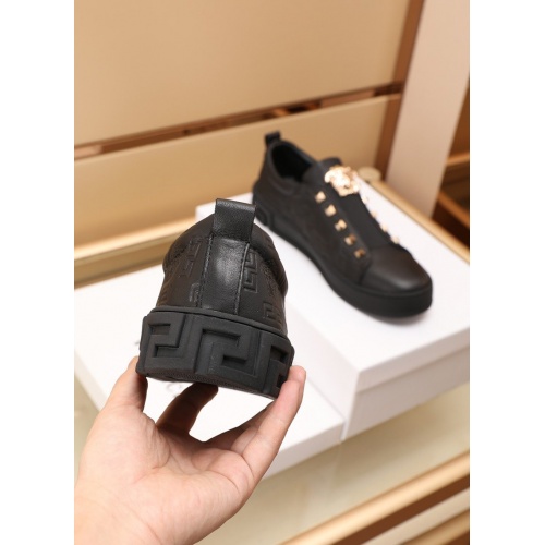 Replica Versace Casual Shoes For Men #866820 $17.00 USD for Wholesale