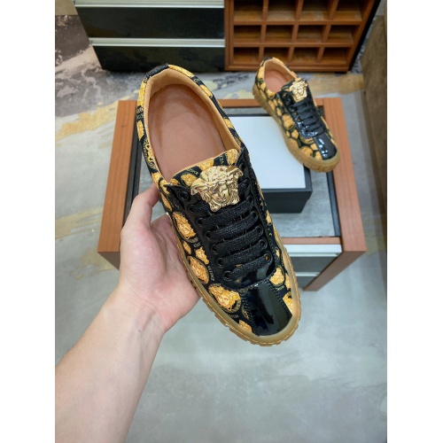 Replica Versace Casual Shoes For Men #867500 $76.00 USD for Wholesale