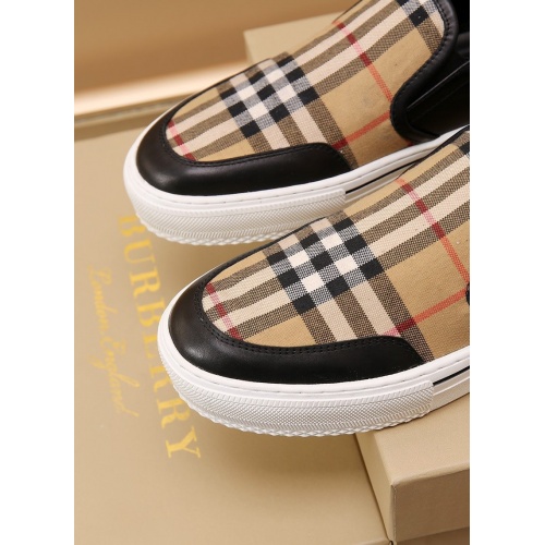 Replica Burberry Casual Shoes For Men #867576 $85.00 USD for Wholesale