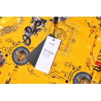 $60.00 USD Versace Tracksuits Short Sleeved For Men #857969