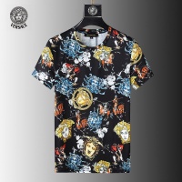 $64.00 USD Versace Tracksuits Short Sleeved For Men #858098