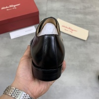 $88.00 USD Ferragamo Leather Shoes For Men #859314
