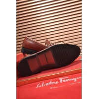 $82.00 USD Ferragamo Leather Shoes For Men #859556