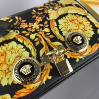 $135.00 USD Versace AAA Quality Messenger Bags For Women #863599