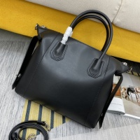 $102.00 USD Givenchy AAA Quality Handbags For Women #865611