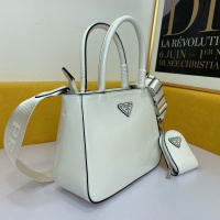 $92.00 USD Prada AAA Quality Messeger Bags For Women #866548