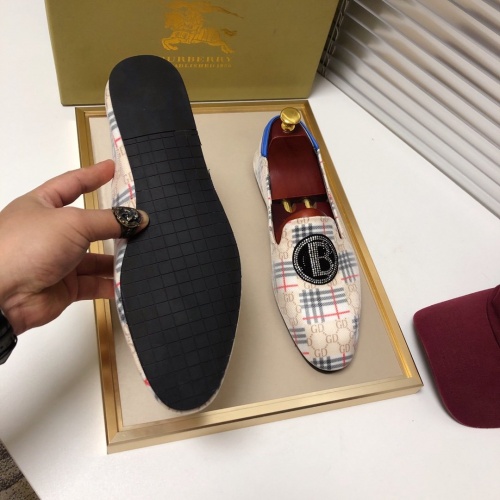 Replica Burberry Casual Shoes For Men #868748 $80.00 USD for Wholesale