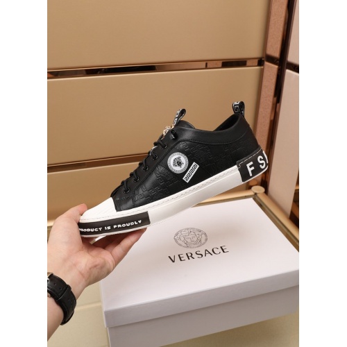 Replica Versace Casual Shoes For Men #869270 $88.00 USD for Wholesale