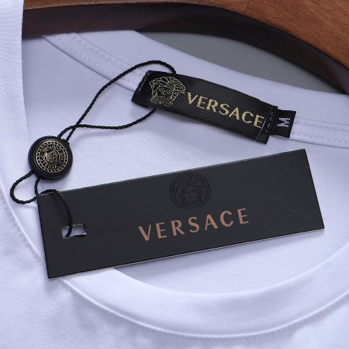 Replica Versace T-Shirts Short Sleeved For Men #870414 $27.00 USD for Wholesale