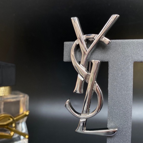 Yves Saint Laurent Brooches #871252 $25.00 USD, Wholesale Replica Yves Saint Laurent Brooches