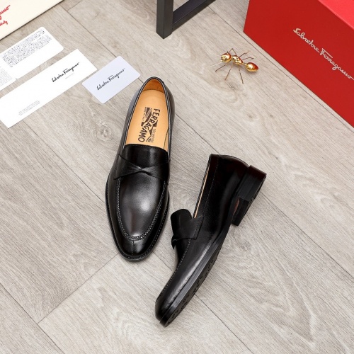 Ferragamo Leather Shoes For Men #872129