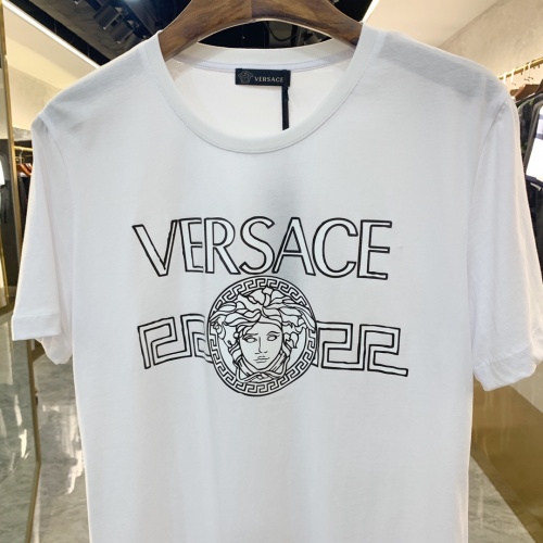 Replica Versace T-Shirts Short Sleeved For Men #873319 $41.00 USD for Wholesale