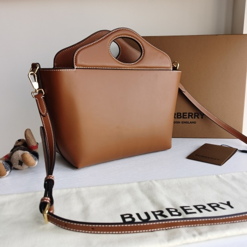 Replica Burberry AAA Messenger Bags For Women #873895 $210.00 USD for Wholesale