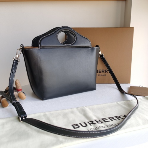 Replica Burberry AAA Messenger Bags For Women #873896 $210.00 USD for Wholesale