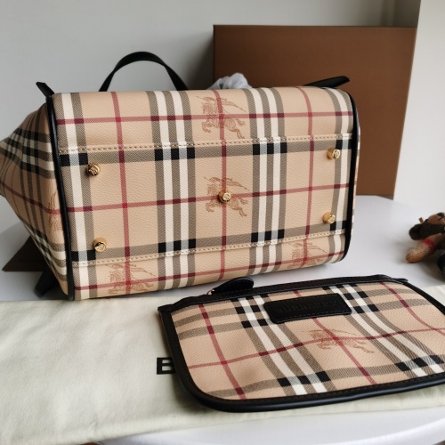 Replica Burberry AAA Handbags For Women #873904 $175.00 USD for Wholesale
