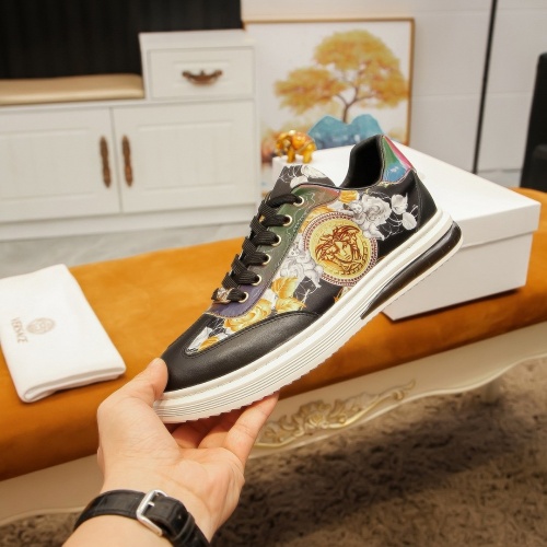 Replica Versace Casual Shoes For Men #875623 $76.00 USD for Wholesale
