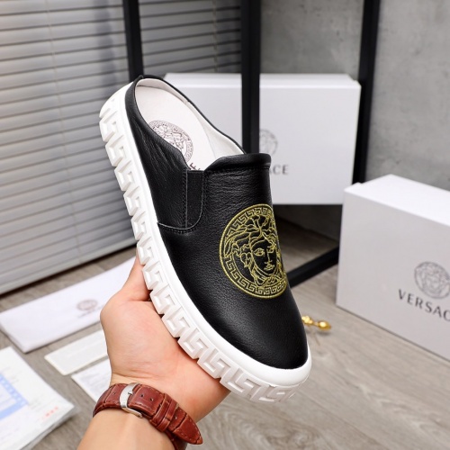 Replica Versace Casual Shoes For Men #876391 $72.00 USD for Wholesale