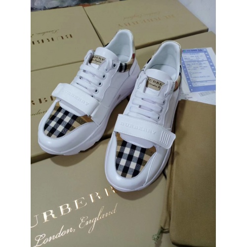 Burberry Casual Shoes For Men #877005