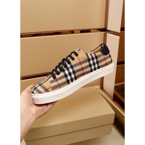 Replica Burberry Casual Shoes For Men #877515 $85.00 USD for Wholesale