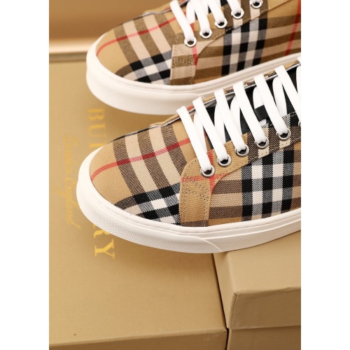 Replica Burberry Casual Shoes For Men #877516 $85.00 USD for Wholesale