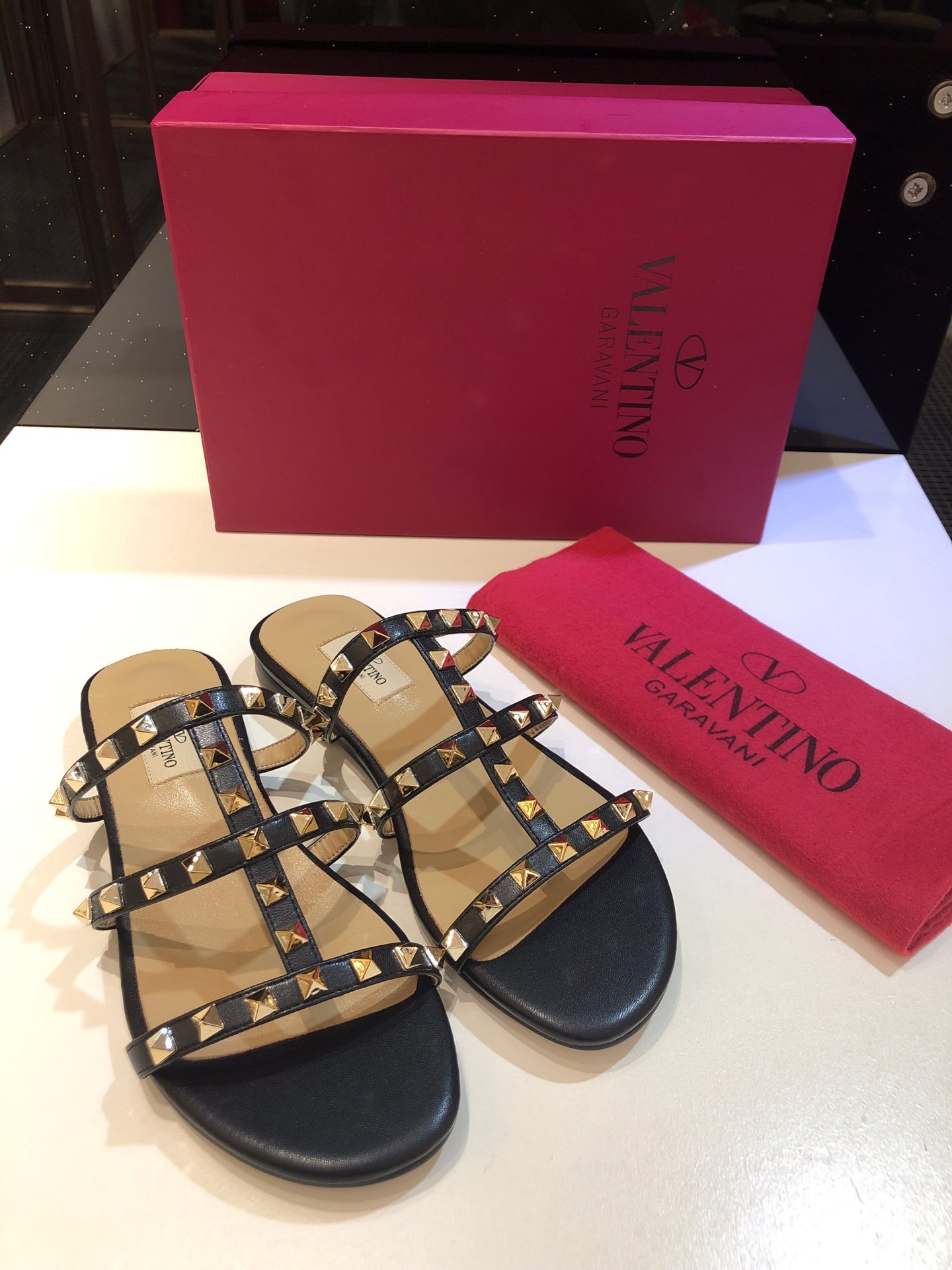 fake valentino slippers