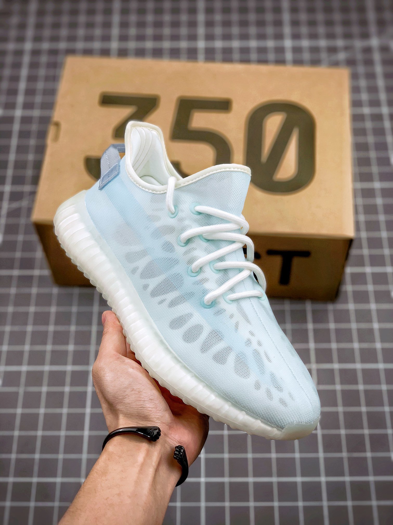 adidas yeezy usd