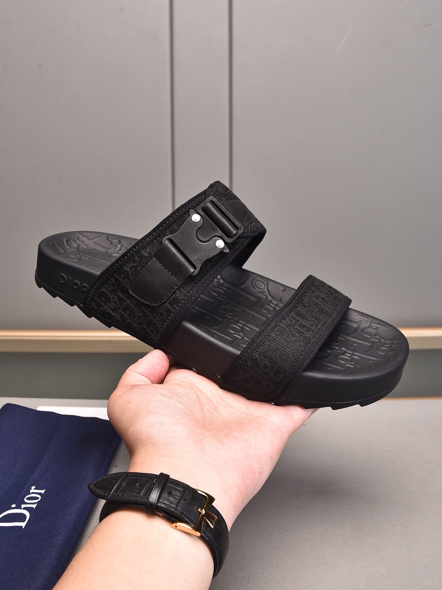 dior bedroom slippers