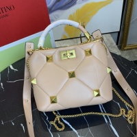$108.00 USD Valentino AAA Quality Messenger Bags For Women #868344