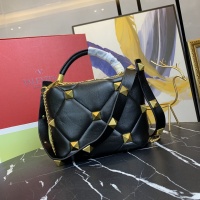 $108.00 USD Valentino AAA Quality Messenger Bags For Women #868347