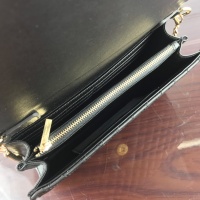 $102.00 USD Versace AAA Quality Messenger Bags For Women #868935
