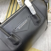 $102.00 USD Givenchy AAA Quality Handbags For Women #868953