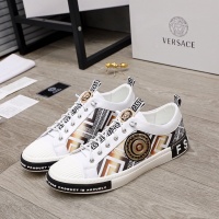 $80.00 USD Versace Casual Shoes For Men #870051