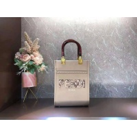 $140.00 USD Fendi AAA Quality Handbags For Women #870336