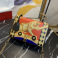 $135.00 USD Versace AAA Quality Messenger Bags For Women #871364