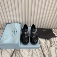 Prada Casual Shoes For Women #871401