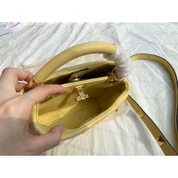 $125.00 USD Valentino AAA Quality Messenger Bags For Women #872365