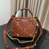 $125.00 USD Valentino AAA Quality Messenger Bags For Women #872367
