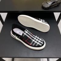 $72.00 USD Burberry Casual Shoes For Men #877427
