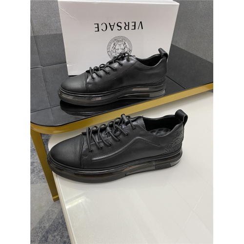 Replica Versace Casual Shoes For Men #880571 $82.00 USD for Wholesale