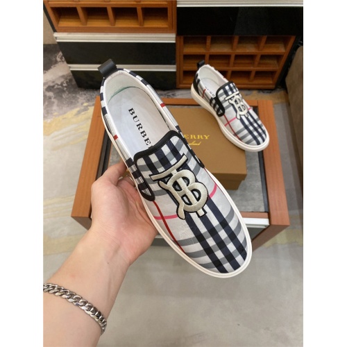 Replica Burberry Casual Shoes For Men #881312 $68.00 USD for Wholesale