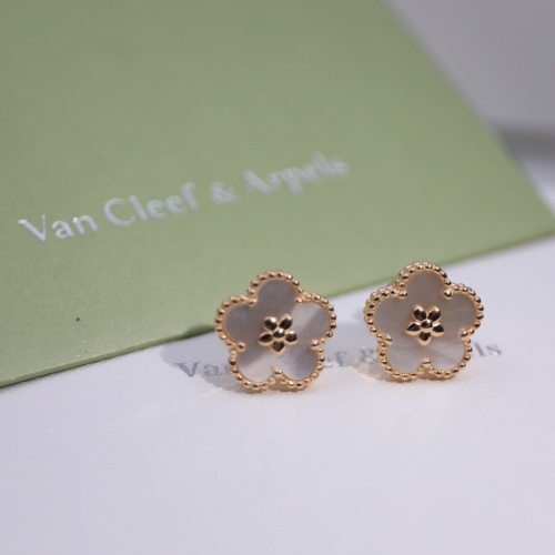 Van Cleef &amp; Arpels Earrings #881510 $42.00 USD, Wholesale Replica Van Cleef &amp; Arpels Earrings