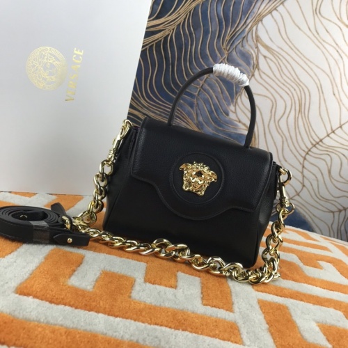 Versace AAA Quality Messenger Bags For Women #881927 $162.00 USD, Wholesale Replica Versace AAA Quality Messenger Bags
