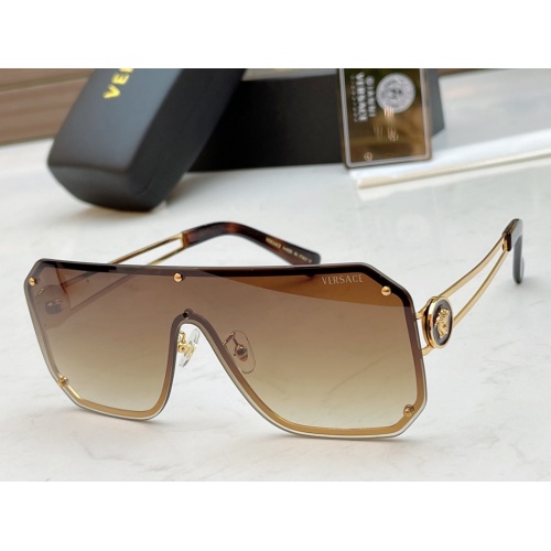 Versace AAA Quality Sunglasses #884235