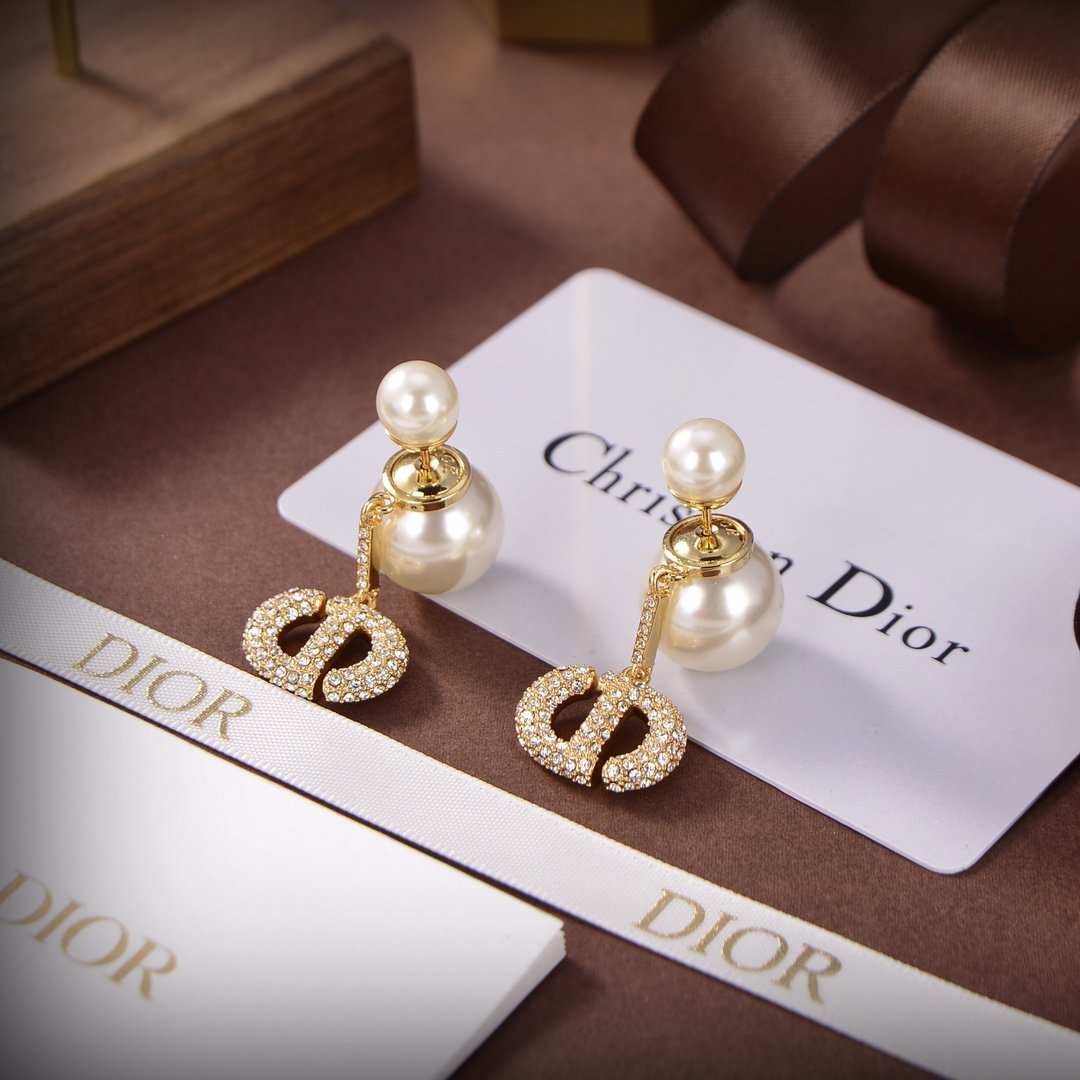 chr dior earrings