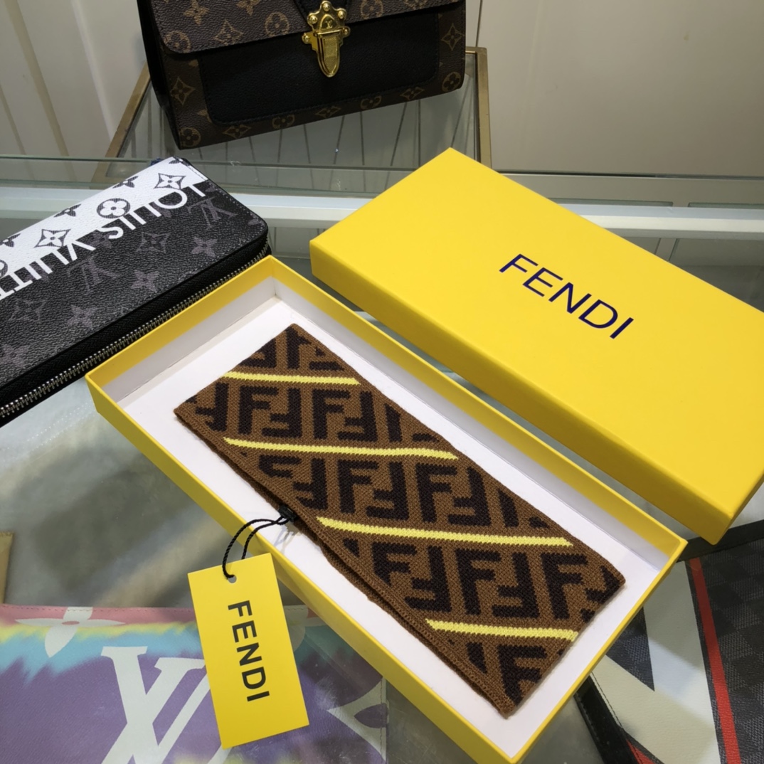 fendi knitted jumper